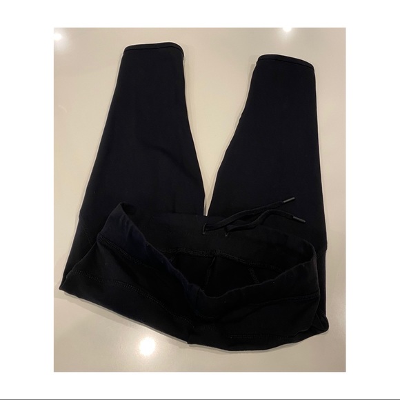 Lorna Jane 3/4 length Amy tights zippered pocket - Picture 5 of 7